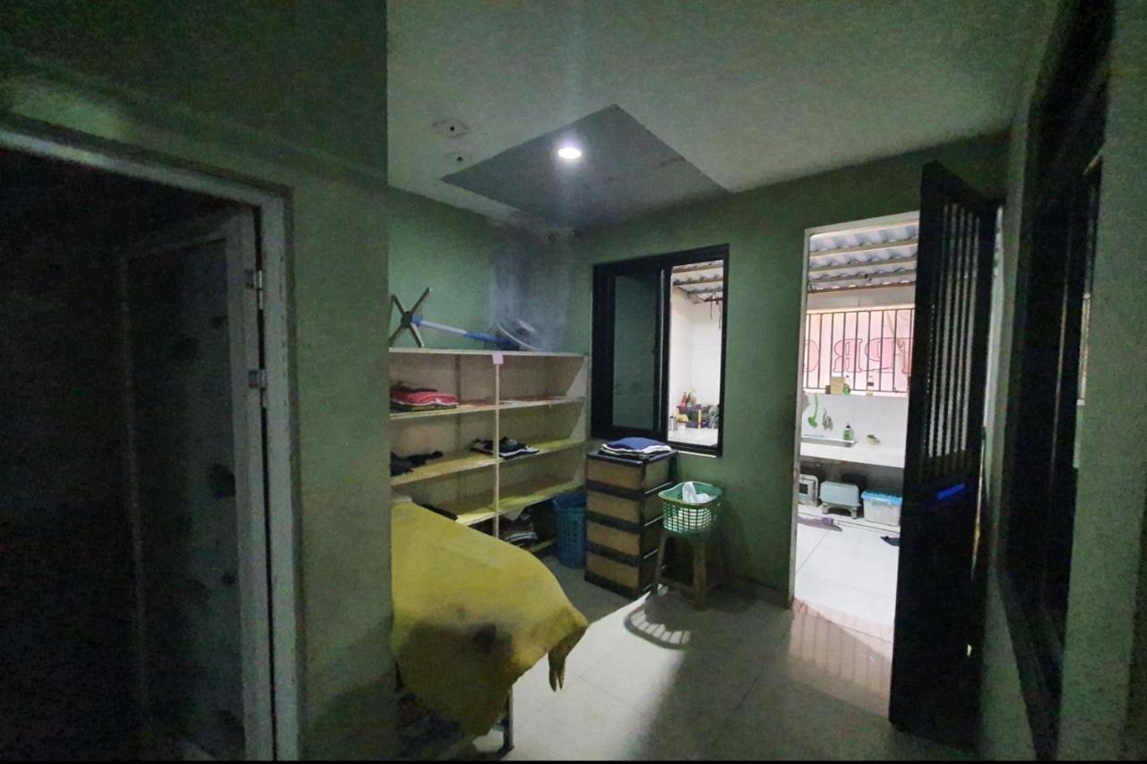 Oyo 93109 Garden Homestay 1 Tpr สุราบายา ภายนอก รูปภาพ