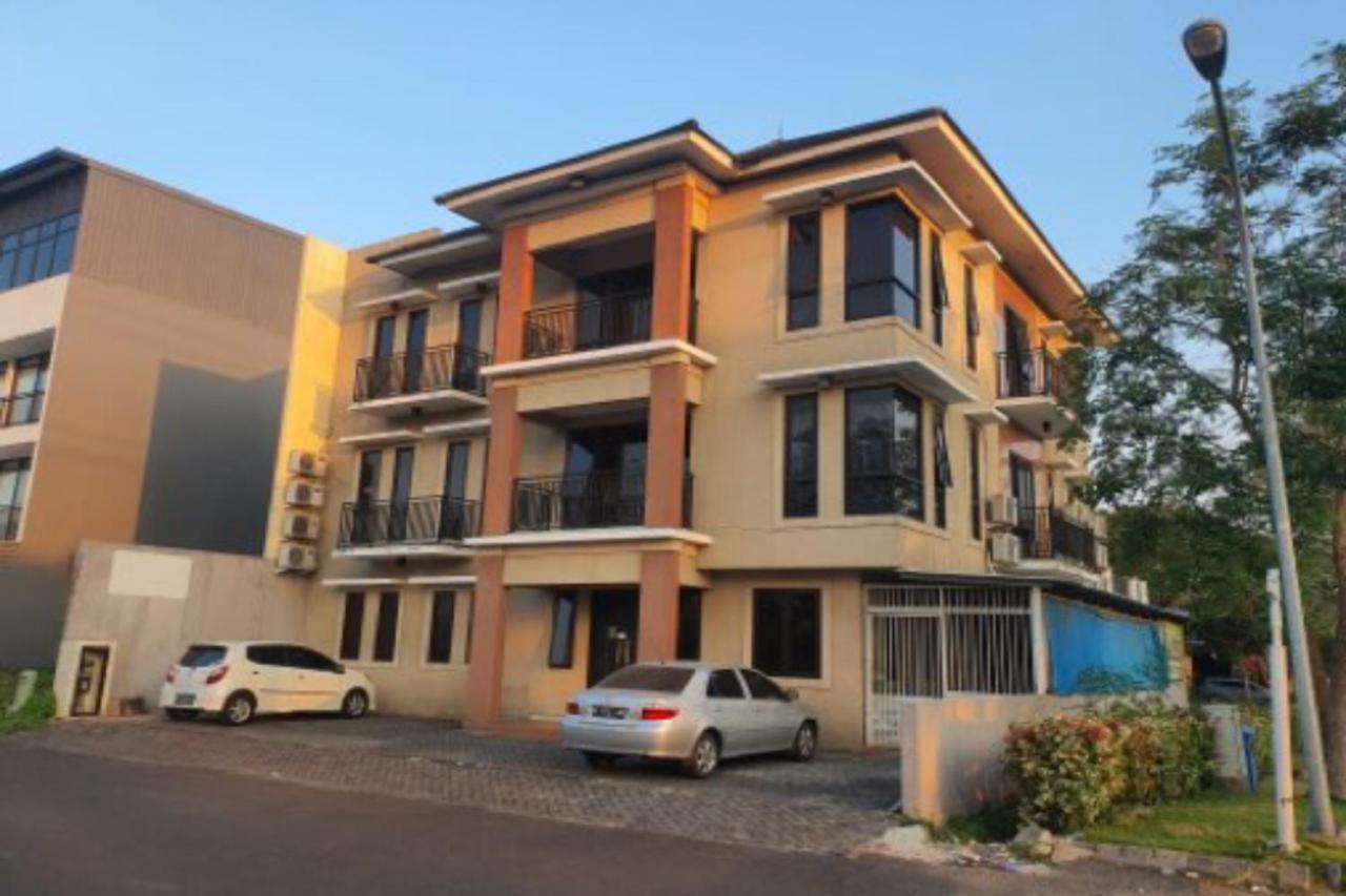 Oyo 93109 Garden Homestay 1 Tpr สุราบายา ภายนอก รูปภาพ